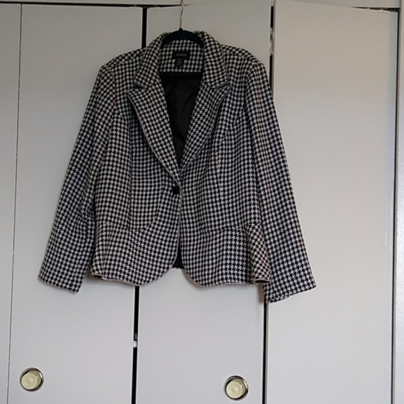 Jacket - Picture 1 of 2